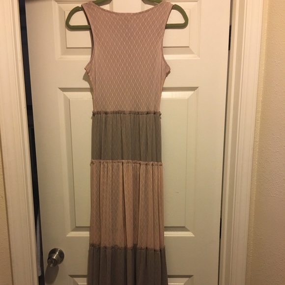 BNWT, Really Pretty all Occasion Dress. - Picture 4 of 5